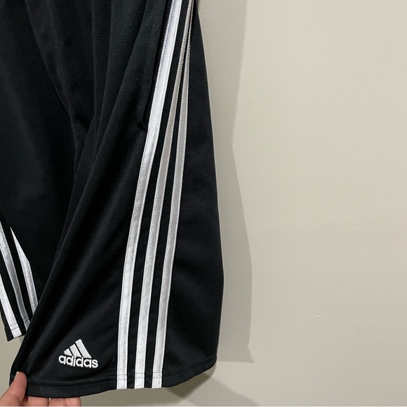 ADIDAS Men's Black Classic 3 Stripe Shorts - Picture 4 of 8